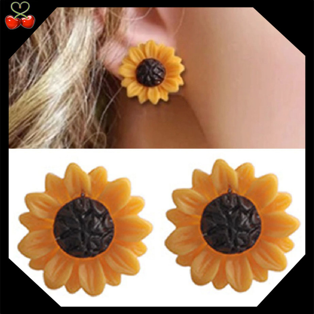 🍒2/$25 SUNFLOWER Stud Earrings